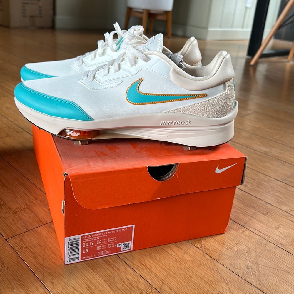 Nike Air Zoom Infinity Tour NXT%